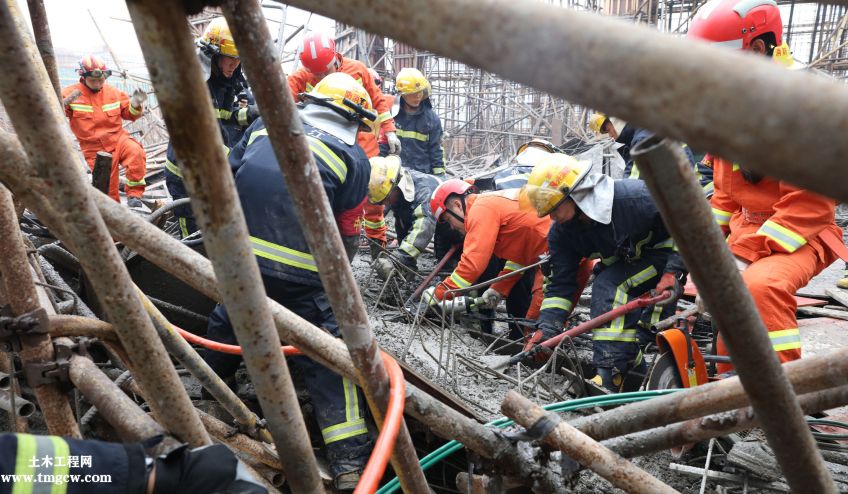 腳手架棺厕、模板贤派、臨建、基坑坍塌事故如何預(yù)防晒昏？